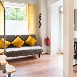 Homely Loft Style In Wilmersdorf Apartment